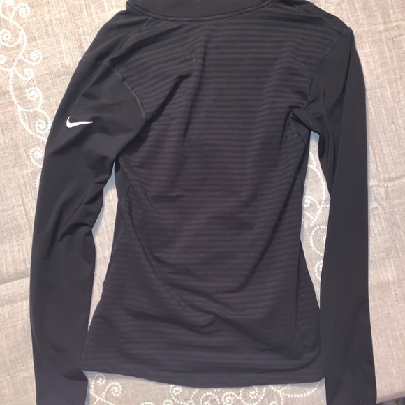 Nike Quarterzip - Picture 2 of 2